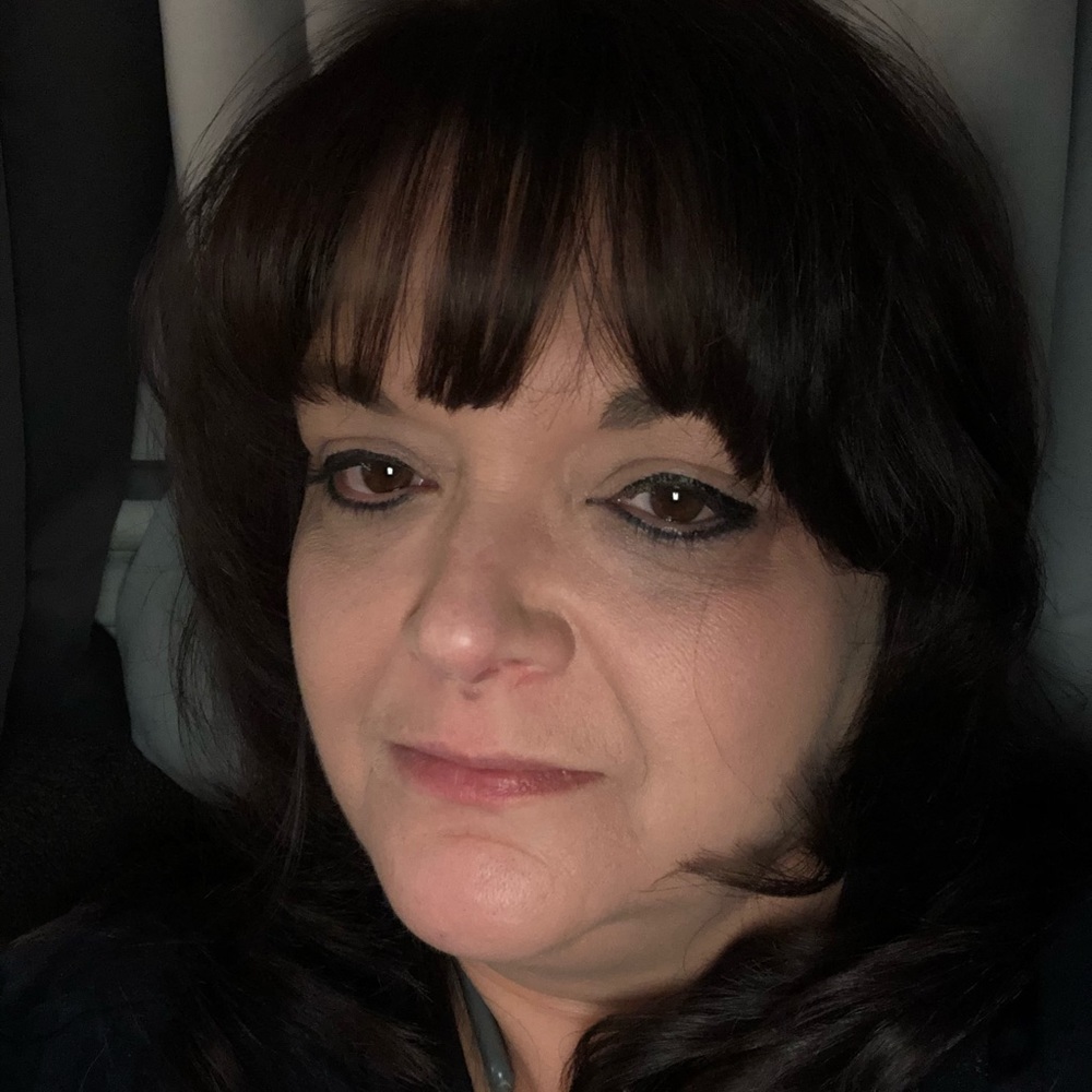Meet your Posher, Elaine